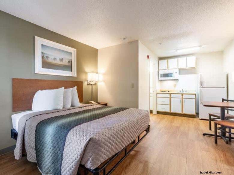 HomeTowne Studios – Premier Extended Stay in Peachtree Corners, Norcross, GA