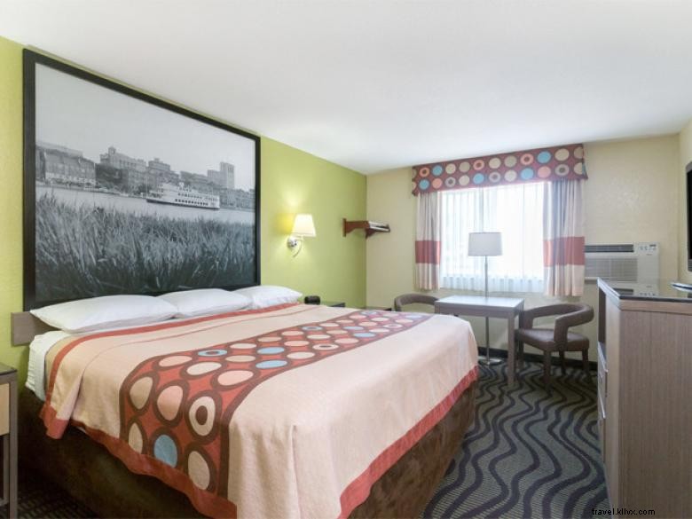 Super 8 by Wyndham – Comfortable & Affordable Stay in Brunswick & St. Simons Island, GA