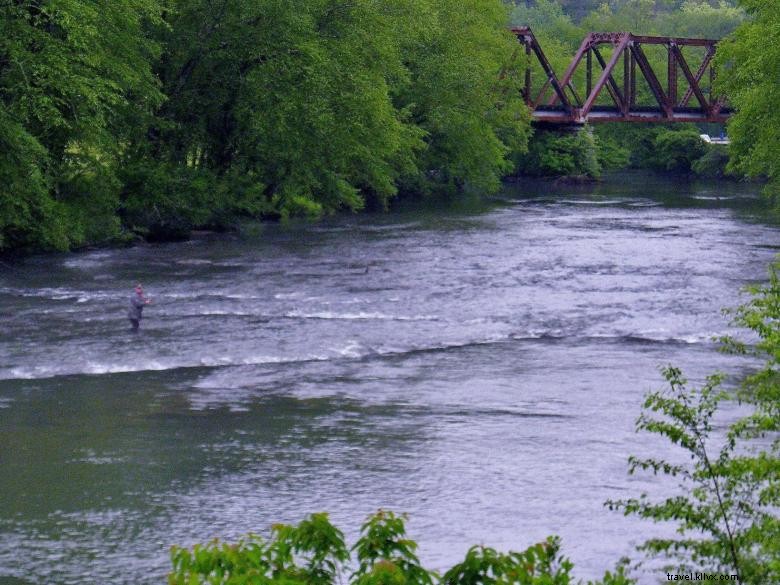 Cabin in the Clouds: Escape to Aska Mountain Cabins