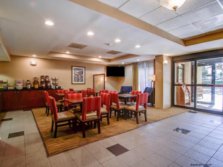 Comfort Inn Kennesaw – Cozy Rooms, Free Wi-Fi, Breakfast & Convenient Location