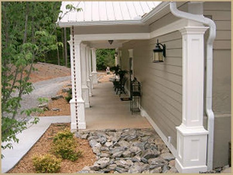 Racers Retreat Bed & Breakfast – Cozy Historic Stay