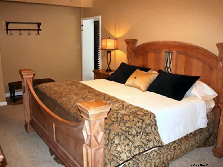 Racers Retreat Bed & Breakfast – Cozy Historic Stay