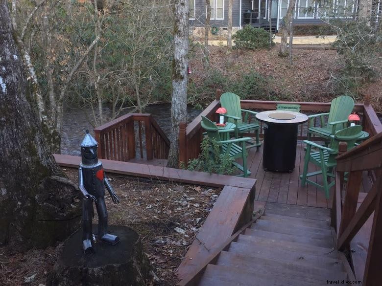 Tynman Riverside Lodge – Renovated 3-Bedroom Riverfront Retreat in Northeast Georgia