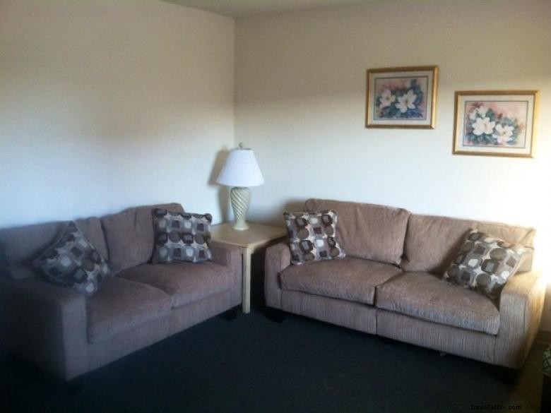 Douglas Inn & Suites – Premium Comfort & Modern Amenities