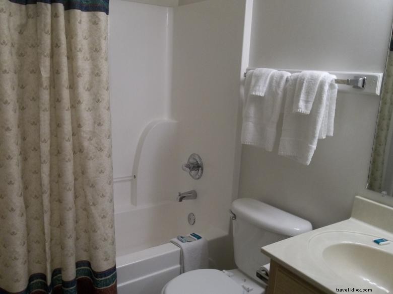 Douglas Inn & Suites – Premium Comfort & Modern Amenities