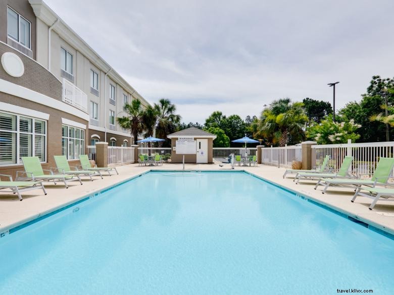 Holiday Inn Express & Suites Dublin – Modern Comfort & Convenient Location