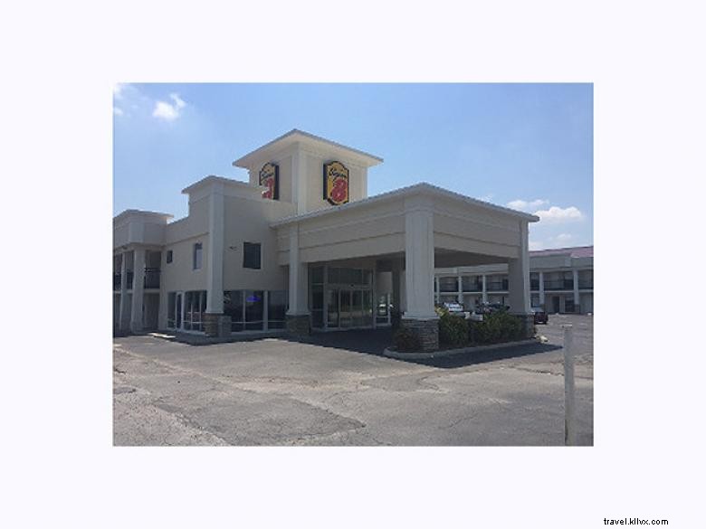 Super 8 by Wyndham Dalton – Comfortable & Affordable Lodging in Northwest Georgia