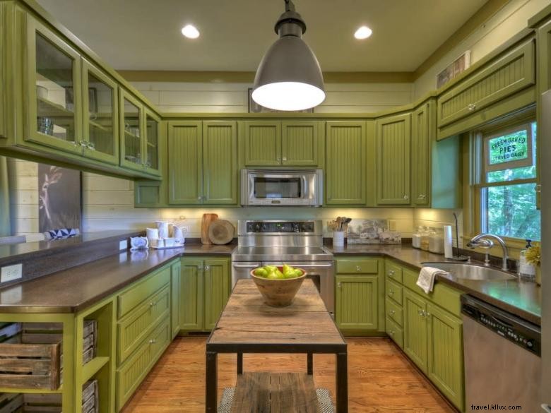 Drift Away Luxury Lodging: Premium Secluded Getaway