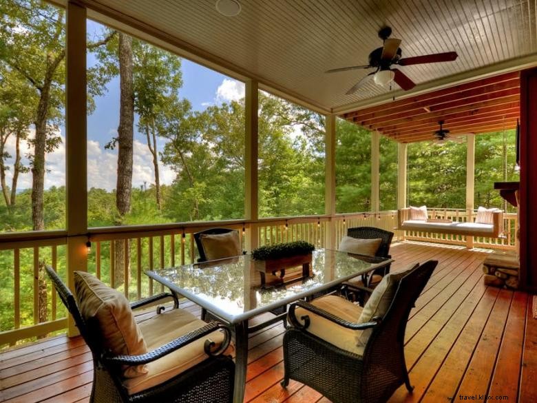 Drift Away Luxury Lodging: Premium Secluded Getaway