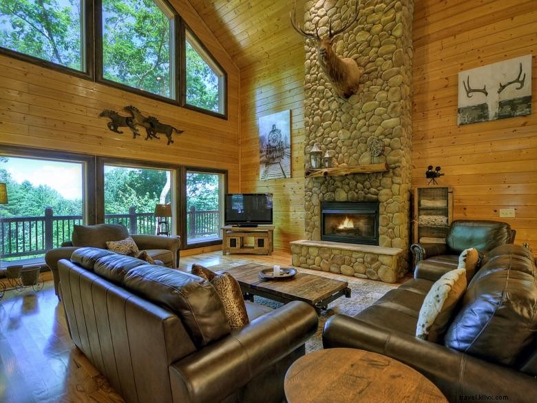 Drift Away Luxury Lodging: Premium Secluded Getaway