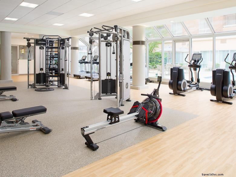 Hilton Atlanta Perimeter Suites – Luxury Comfort & Prime Location