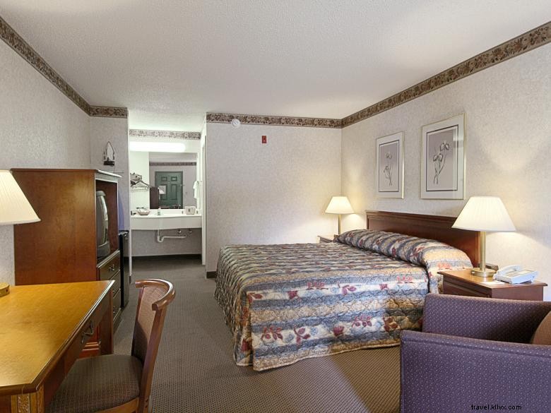 Super 8 by Wyndham – Comfortable Stay in Ft. Oglethorpe, GA & Chattanooga, TN