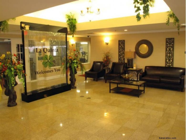 Stay at La Quinta Inn & Suites Dublin – Comfortable, Convenient & Affordable