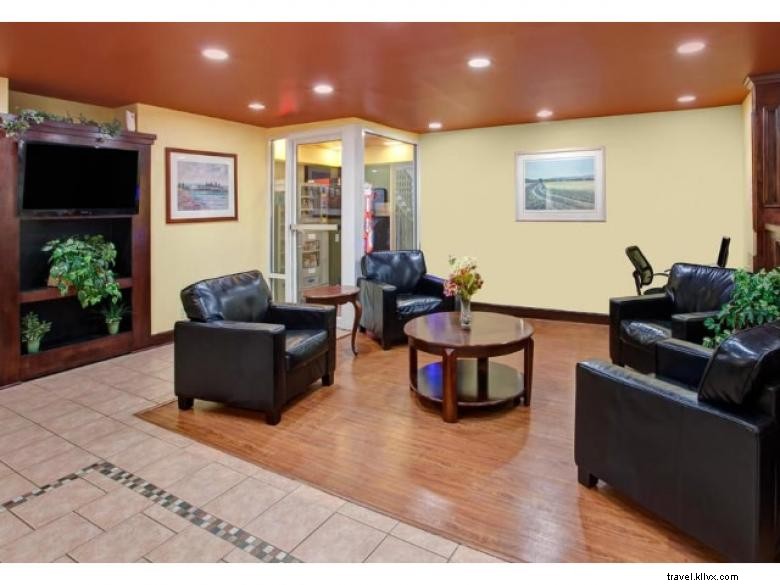 Comfort & Convenience: Days Inn by Wyndham Marietta on Delk Road – Your Atlanta Gateway