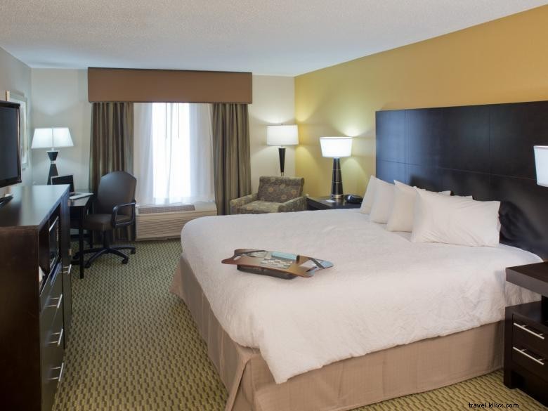 Experience Comfort & Convenience at Hampton Inn Cumming