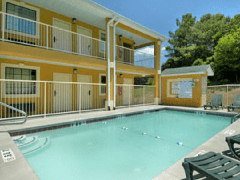 Sun Inn – Budget-Friendly Comfort with Free Wi‑Fi, Parking & 24‑Hour Service in Marietta
