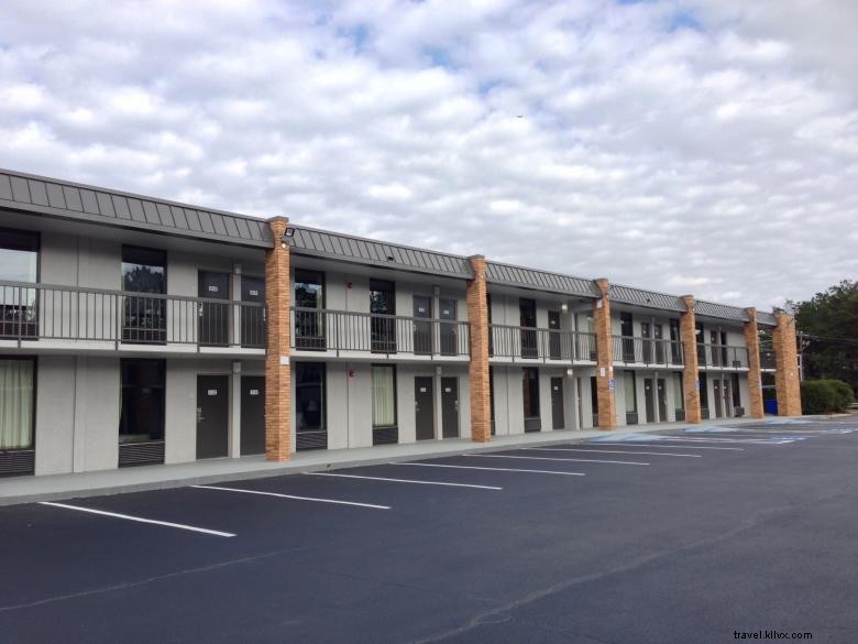 Studio 6 Skytop – Your Ideal Extended‑Stay Retreat in Rome, GA