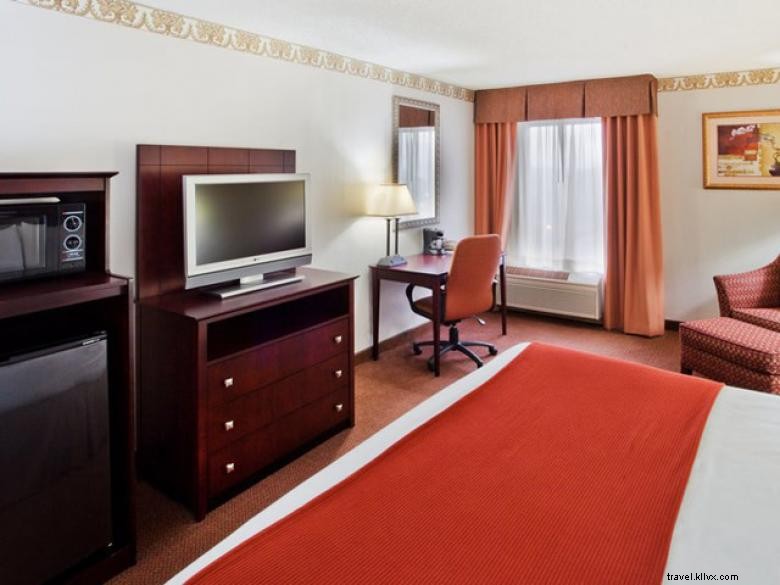Holiday Inn Express Atlanta West – I‑20, Douglasville – Comfortable Stay & Convenient Access