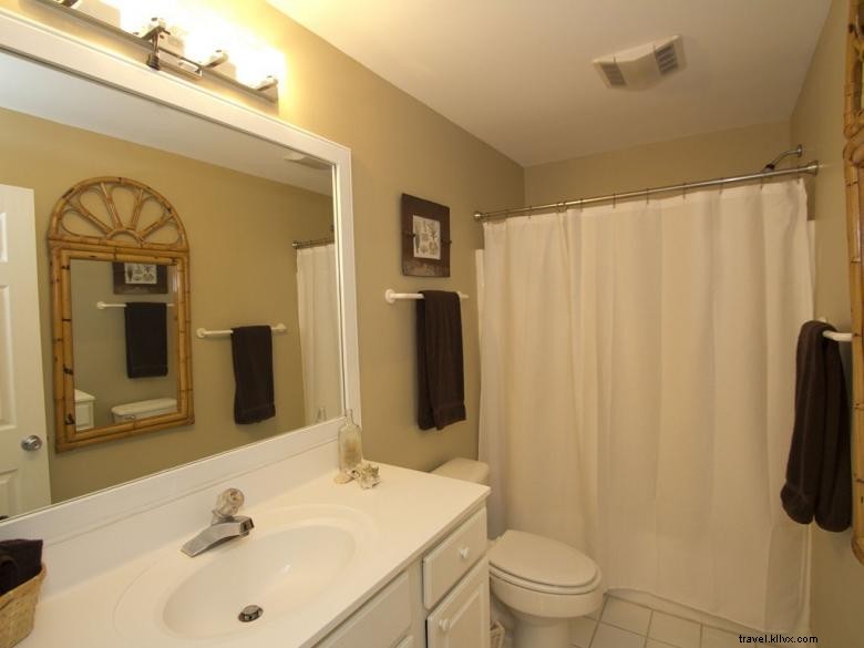 Luxury Oceanfront Condo on South Beach s Prestigious Strand