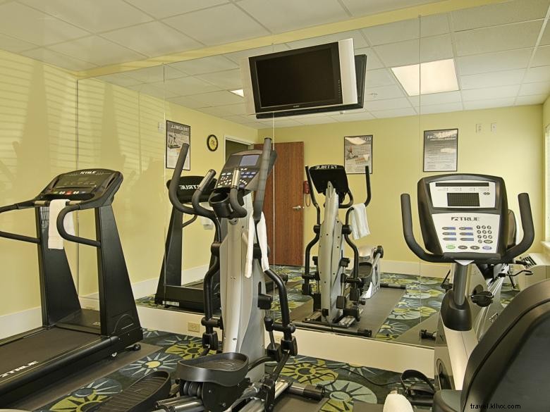 Days Inn & Suites by Wyndham – Savannah North I‑95, Port Wentworth: Comfortable & Convenient Stay