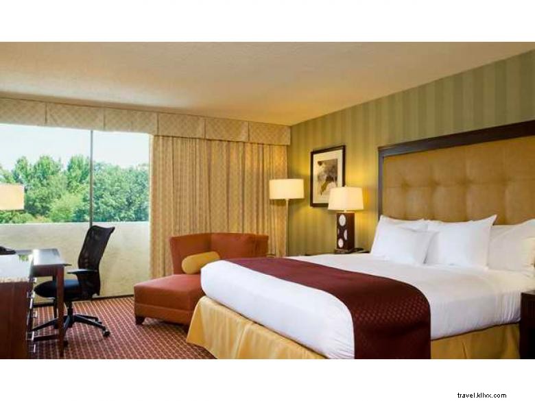 DoubleTree by Hilton Atlanta Northlake – Luxury Comfort & Prime Location