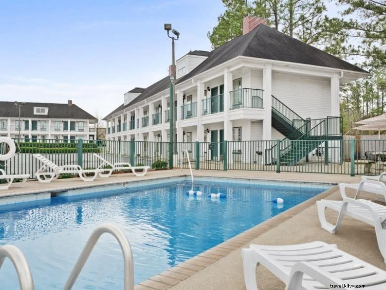 Days Inn by Wyndham Americus – Comfortable Stay & Modern Amenities