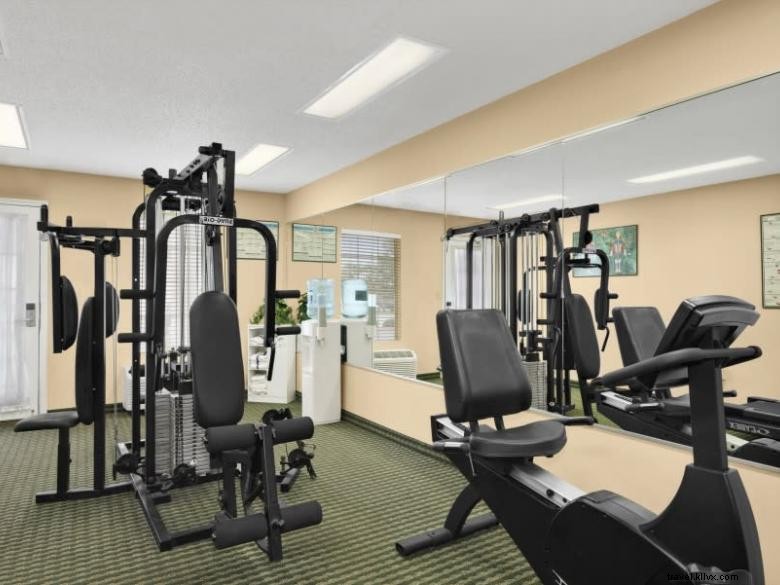 Days Inn by Wyndham Americus – Comfortable Stay & Modern Amenities