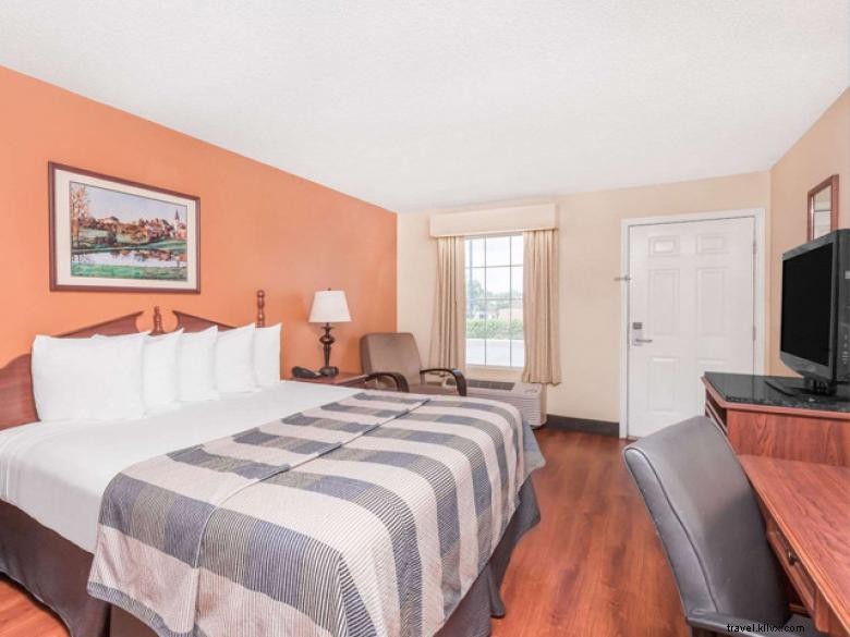 Days Inn by Wyndham Americus – Comfortable Stay & Modern Amenities