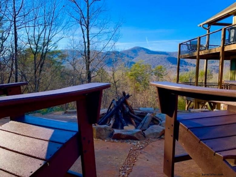 Little Andy Mountain Cabins: Premium Rustic Retreat