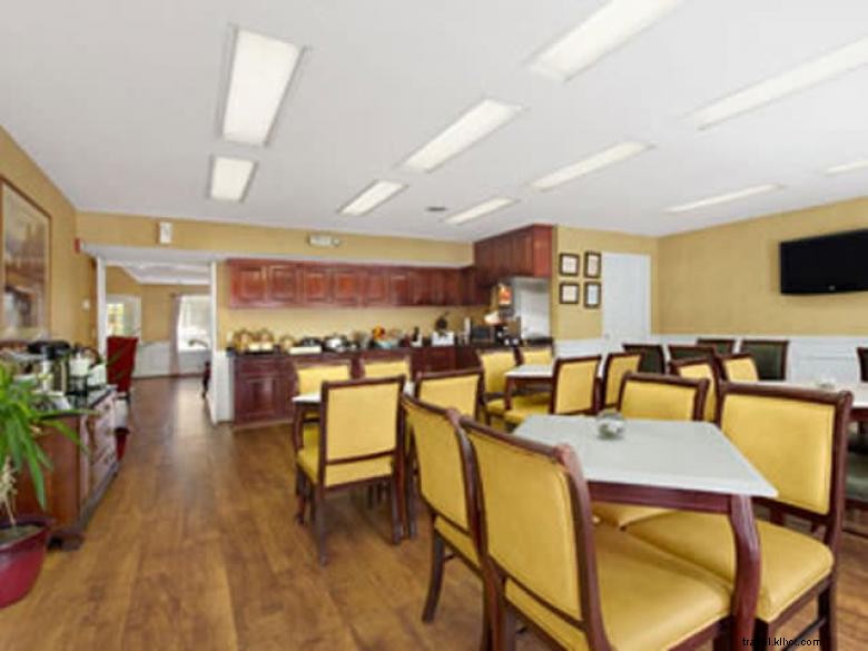 Baymont by Wyndham Kingsland: Comfortable, Convenient, & Affordable Stay