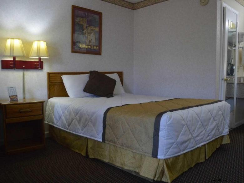 Americas Best Inn Calhoun: Premium Comfort & Exceptional Service