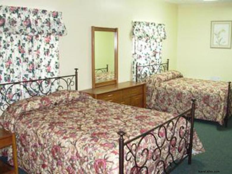 Fireside Inn: Comfort & Charm on Presidential Pathways