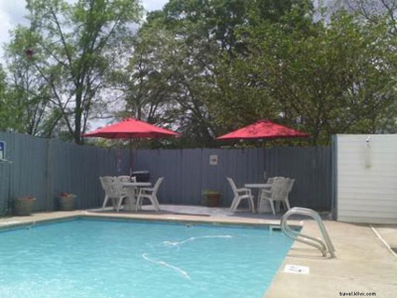 Fireside Inn: Comfort & Charm on Presidential Pathways