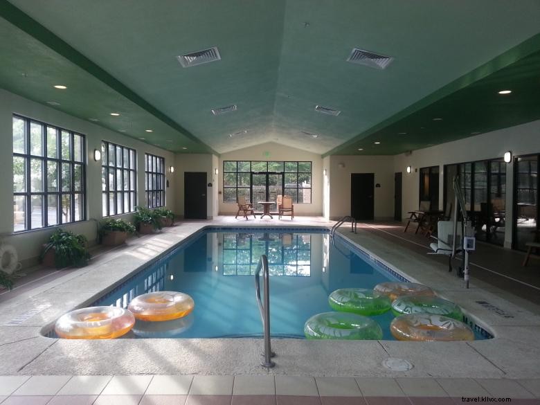 Fairfield Inn & Suites Atlanta Buford – Your Comfortable Home Near Mall of Georgia