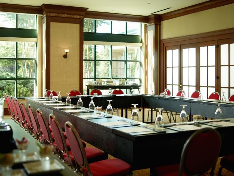 Atlanta Marriott Alpharetta – Luxury Hospitality & Unmatched Comfort