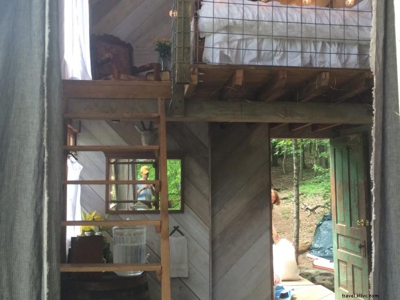 Exclusive Treetop Hideaways: Luxury Lofted Retreats with Scenic Canopy Views