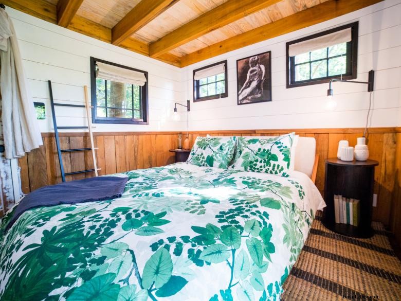 Exclusive Treetop Hideaways: Luxury Lofted Retreats with Scenic Canopy Views