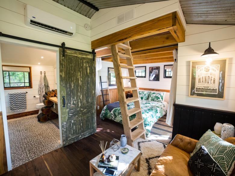 Exclusive Treetop Hideaways: Luxury Lofted Retreats with Scenic Canopy Views