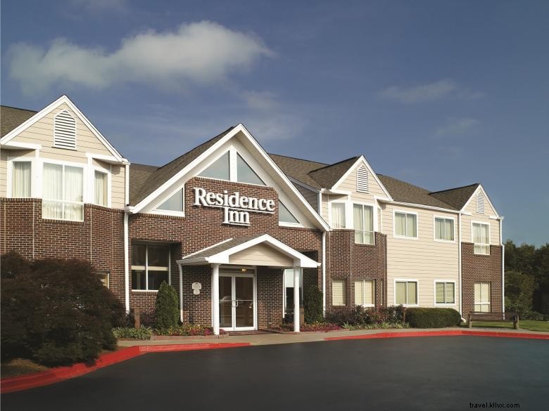 Residence Inn at Atlanta Airport North – Comfortable Suites & On‑Site Amenities