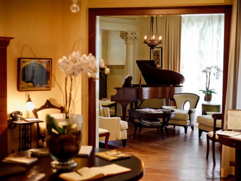 Stonehurst Place: Elegant Bed & Breakfast Retreat