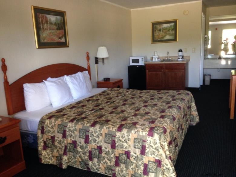 Knights Inn Sandersville – Classic Southern Comfort & Modern Amenities