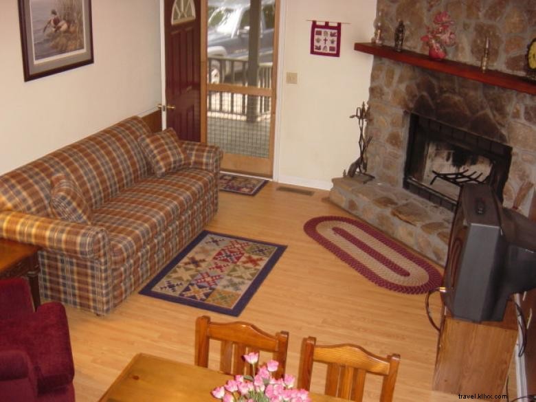 Chimney Shadows Mountain Cabins: Luxury Mountain Getaway