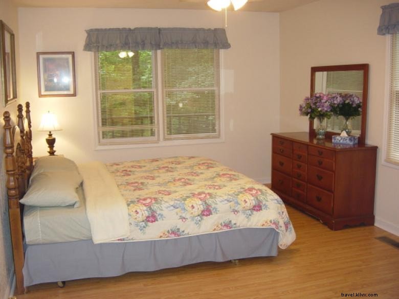 Chimney Shadows Mountain Cabins: Luxury Mountain Getaway