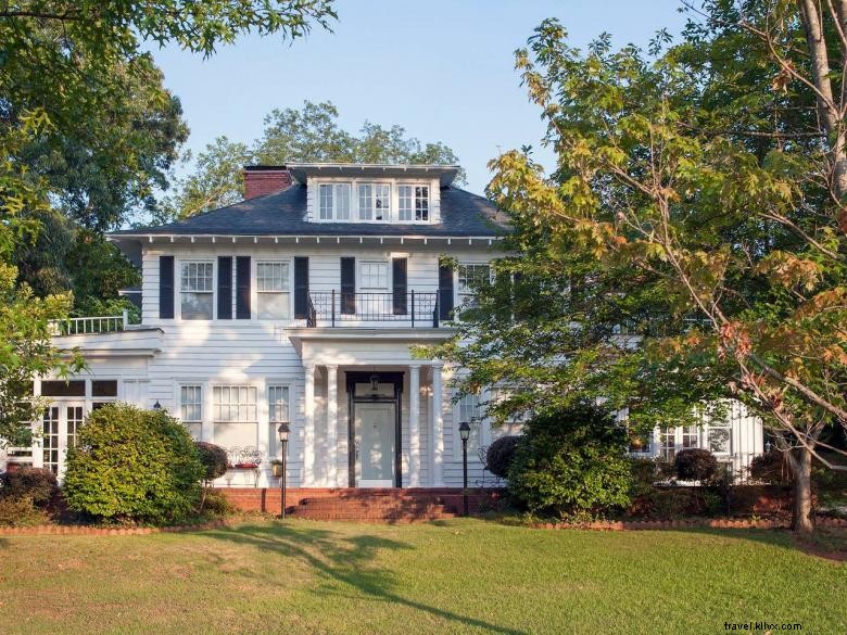 Ms. Annies Garden Room: A Charming Indoor Oasis