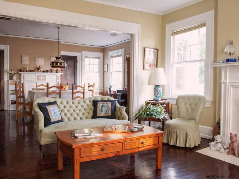 Ms. Annies Garden Room: A Charming Indoor Oasis