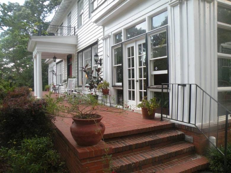 Ms. Annies Garden Room: A Charming Indoor Oasis