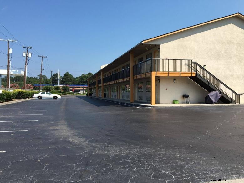 Royal Inn Richmond Hill – Luxury Comfort & Exceptional Service