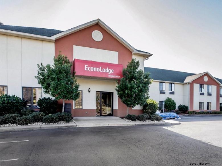 Econo Lodge Brunswick – Affordable Comfort Near I‑95 & Coastal Georgia