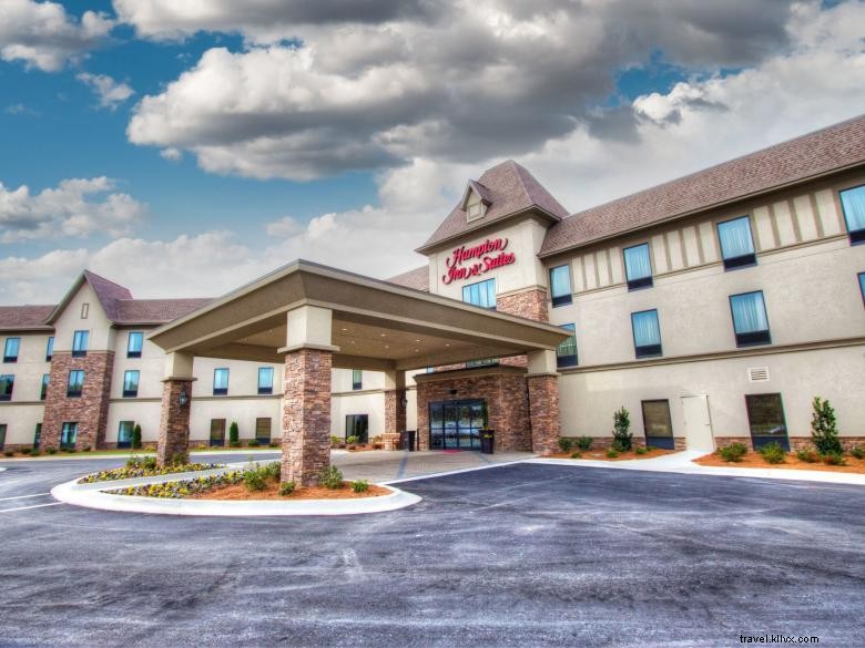 Stay at Hampton Inn & Suites Braselton – Comfort & Convenience Await