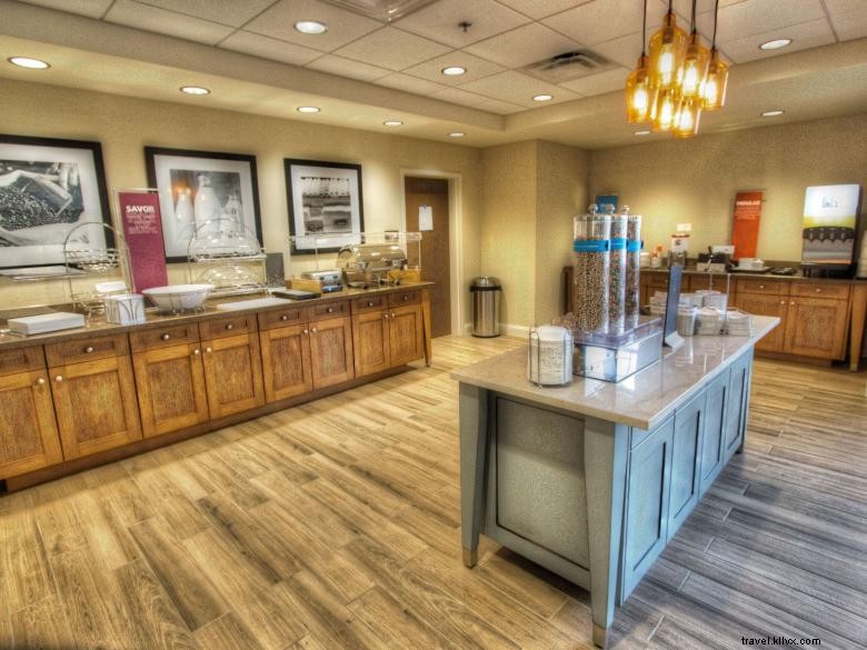 Stay at Hampton Inn & Suites Braselton – Comfort & Convenience Await